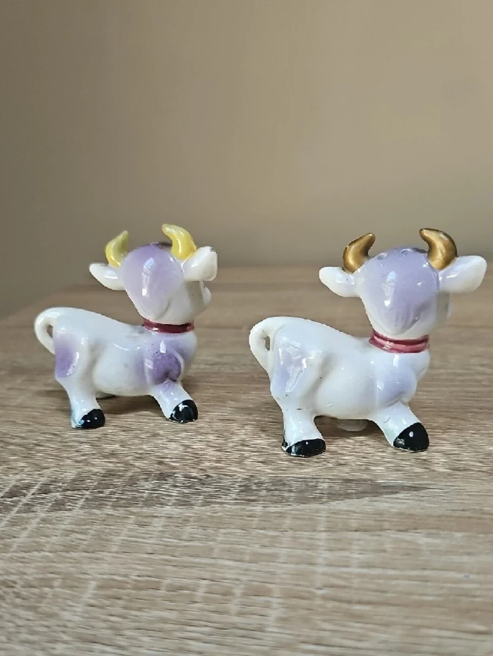 Vintage Kitschy Ceramic Elsie Cow Salt & Pepper - White and Pink Decorative